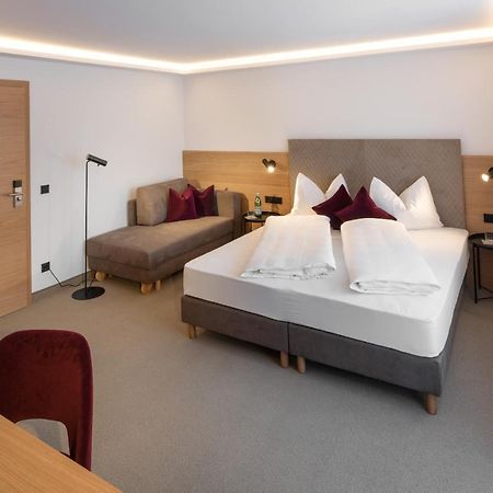 Hotel Hennersberg Вергль Экстерьер фото