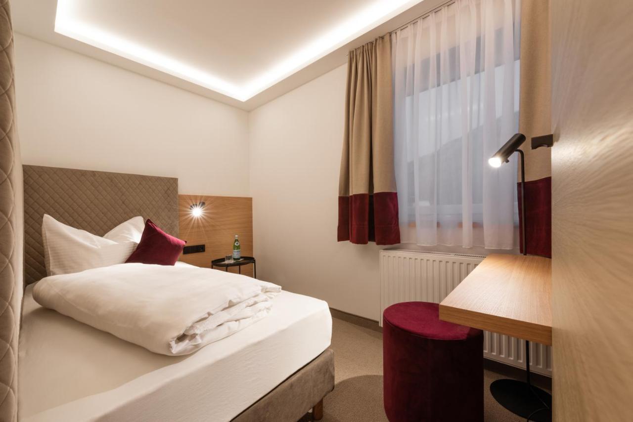 Hotel Hennersberg Вергль Экстерьер фото